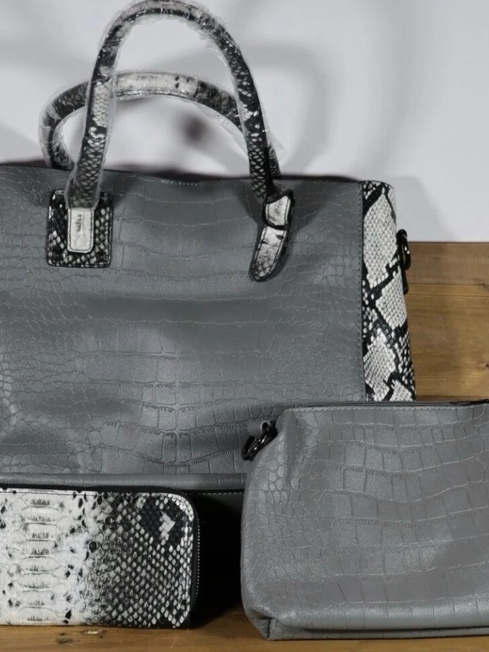 Harper and Hyde vegan leather bag with crossbody and wallet